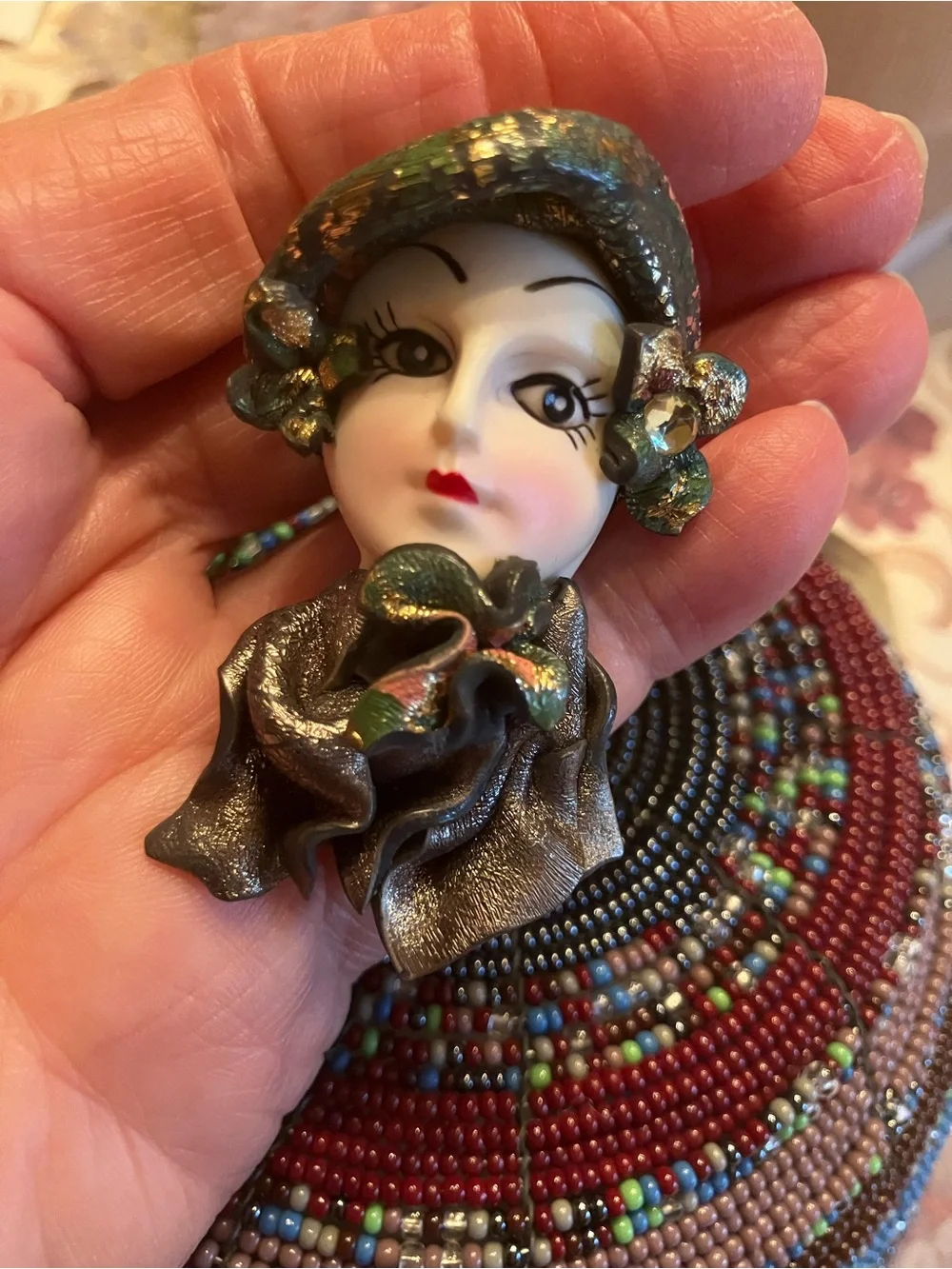 Art Deco - Style Flapper Lady Brooch